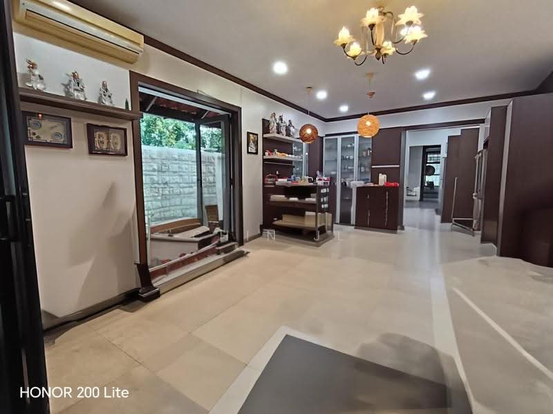 Bungalow House untuk Dijual di Bukit Rahman Putra (Sungai Buloh) - Chin JL - Living Room - PropertyGuru.com.my