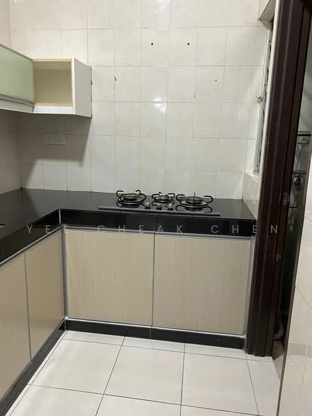 Service Residence for Rent at Serviced Residence @ Casa Tiara - Yee Cheak Chen - Kitchen - PropertyGuru.com.my