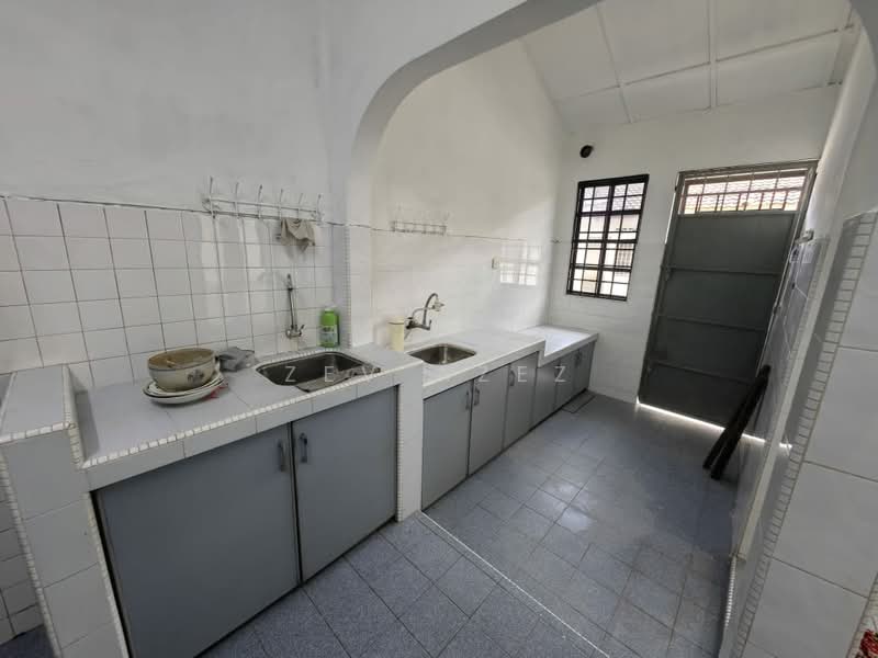 Rumah Teres 1 Tingkat untuk Disewa di Taman Sri Sinar (Segambut) - Zev Azez - PropertyGuru.com.my