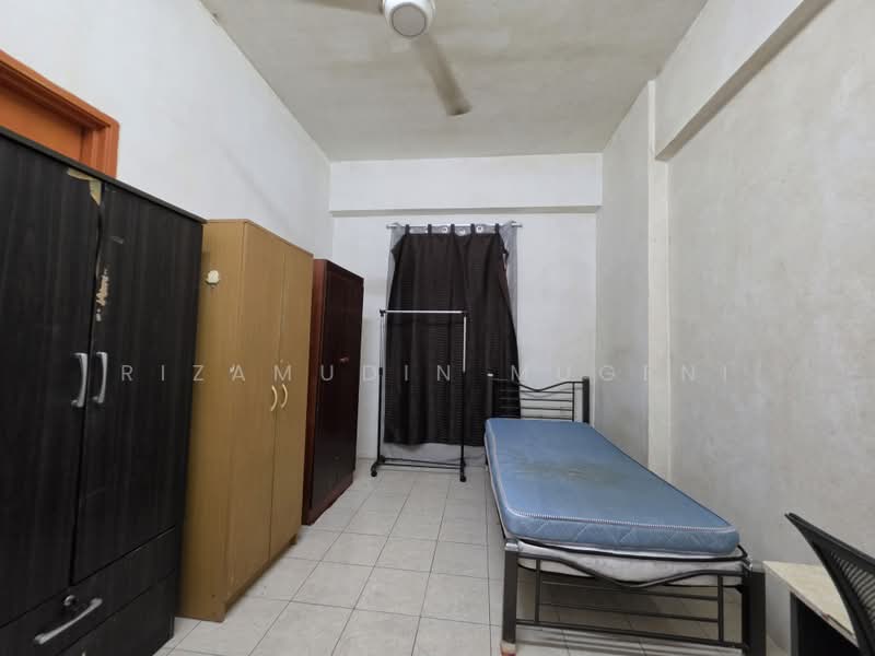 Servis Apartment untuk Dijual di Millennium Place @ Millennium Square - Rizamudin Mugeni - Bedroom - PropertyGuru.com.my