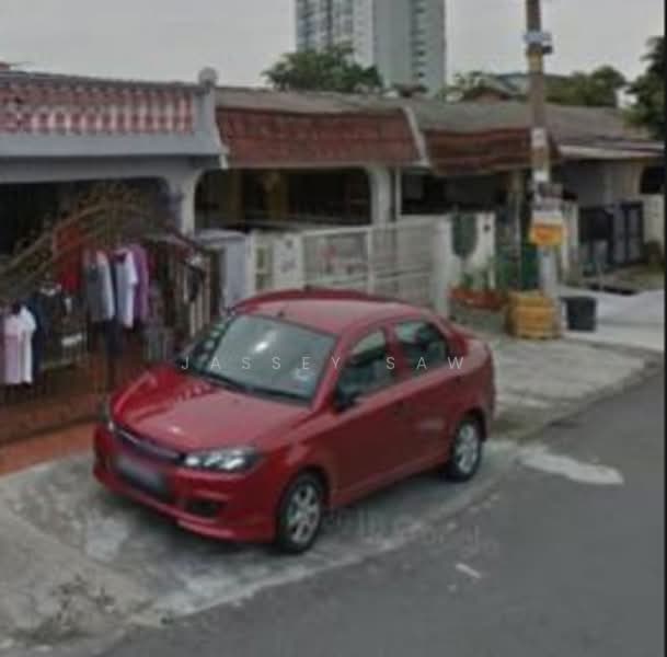 Terraced House for Sale in Bandar Putra Permai (Seri Kembangan) - Jassey Saw - Exterior - PropertyGuru.com.my