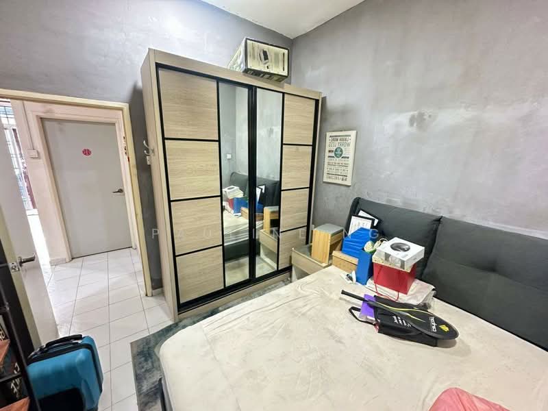 Rumah Teres 1-Tingkat untuk Dijual di Taman Setia Indah (Tebrau) - Pauline Ng - Bedroom - PropertyGuru.com.my