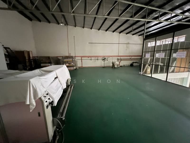 Kilang Berkembar untuk Dijual di Taman Perindustrian Cemerlang (Ulu Tiram) - Ask Hon - PropertyGuru.com.my