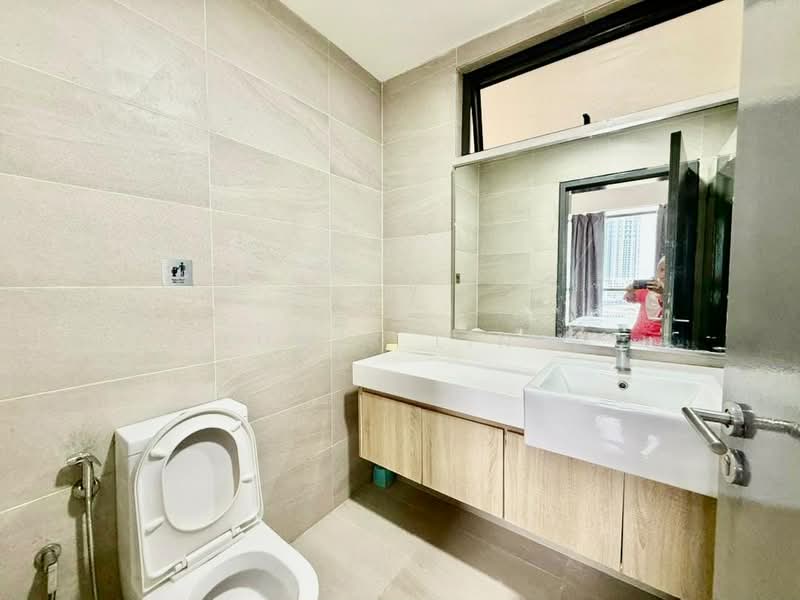 Kediaman Servis untuk Disewa di Third Avenue - Luwis Ling - Bathroom - PropertyGuru.com.my