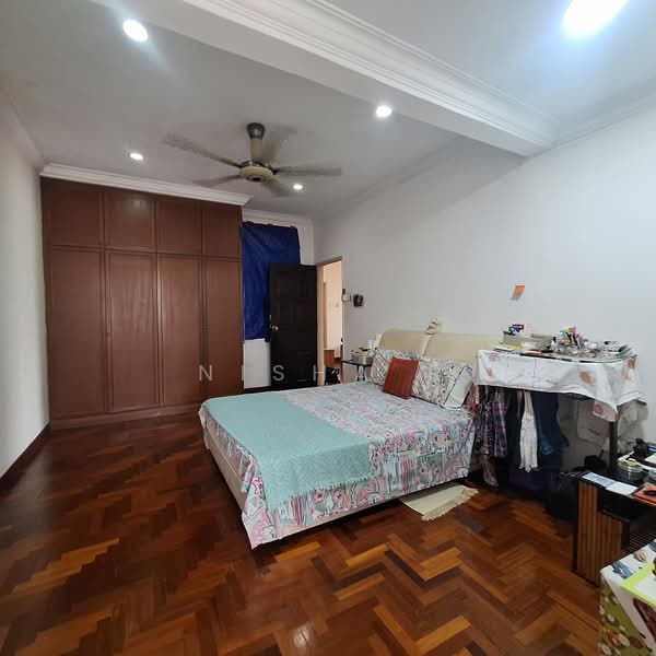 Semi-Detached House for Rent in Tropicana (Petaling Jaya) - Nisha R - Bedroom - PropertyGuru.com.my