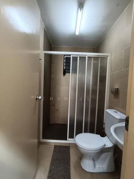 Condominium for Sale at Kuchai Avenue - Chin JL - Bathroom - PropertyGuru.com.my