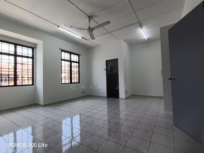 Rumah Teres 2-Tingkat untuk Disewa di Saujana Damansara (Damansara Damai) - Chin JL - Interior - PropertyGuru.com.my
