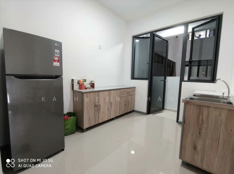 Servis Apartment untuk Disewa di United Point (Residensi Berpadu) - Kathreen Thang - Kitchen - PropertyGuru.com.my