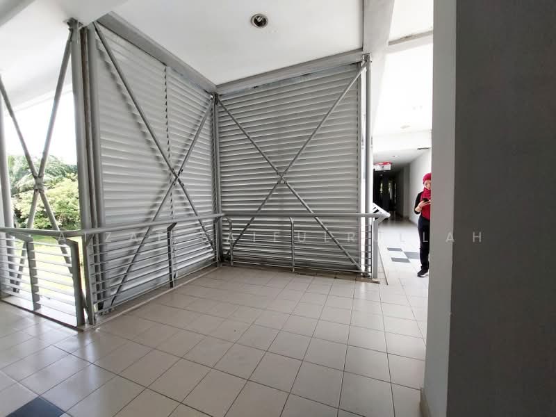 Office for Rent in Cyberjaya (Selangor) - Aizat Saifulrullah - Corridor - PropertyGuru.com.my