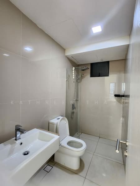 Servis Apartment untuk Disewa di United Point (Residensi Berpadu) - Kathreen Thang - Bathroom - PropertyGuru.com.my