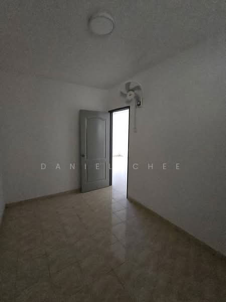 Pangsapuri untuk Dijual di Permai Lake View Apartment - Daniel Chee - PropertyGuru.com.my