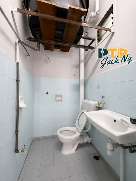 Pangsapuri untuk Disewa di Taman Dedap - Jack Ng - Bathroom - PropertyGuru.com.my