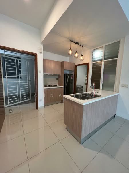 Condominium for Rent at Sri Putramas III / Royal Regent - Anna Teo - Kitchen - PropertyGuru.com.my