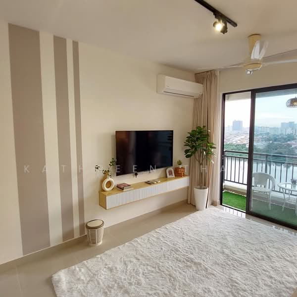 Servis Apartment untuk Disewa di Baron Residence @ Lake City - Kathreen Thang - Living Room - PropertyGuru.com.my