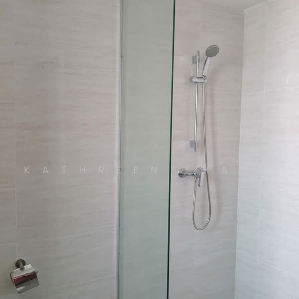 Servis Apartment untuk Disewa di Baron Residence @ Lake City - Kathreen Thang - Bathroom - PropertyGuru.com.my