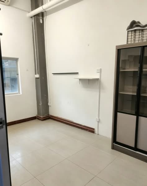 Shop / Office untuk Disewa di Taman Saujana Jati (Klang) - John Tee - Interior - PropertyGuru.com.my