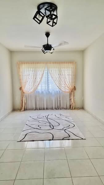 Pangsapuri untuk Disewa di PR1MA Two @ Laman View - Erin Yusof - Living Room - PropertyGuru.com.my