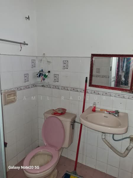 Rumah Teres 2-Tingkat untuk Disewa di Bandar Baru Bangi (Selangor) - Kamil Radzuan - Bathroom - PropertyGuru.com.my