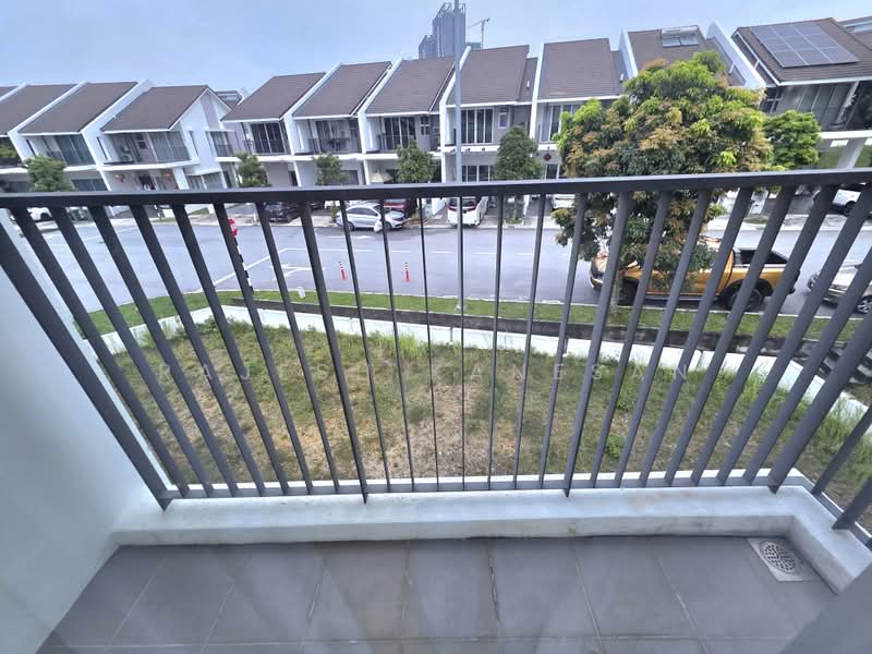 Rumah Teres untuk Dijual di Tamansari (Rawang) - Rajesh Kanesan - Exterior - PropertyGuru.com.my