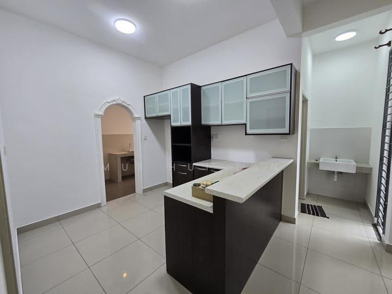 Cluster House for Rent in Taman Adda Heights (Tebrau) - Mui Hui Tan - Kitchen - PropertyGuru.com.my