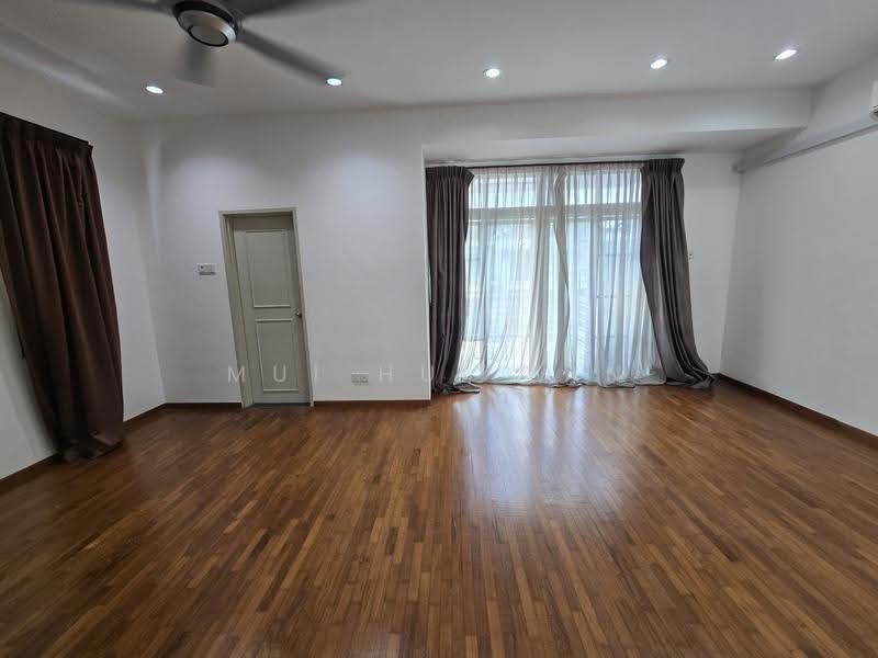 Cluster House for Rent in Taman Adda Heights (Tebrau) - Mui Hui Tan - Living Room - PropertyGuru.com.my