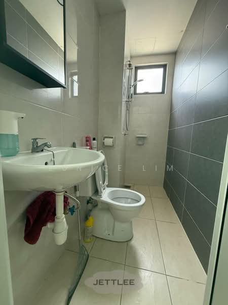 Servis Apartment untuk Dijual di Maple Residences @ Bandar Bestari Klang - Eunice Lim - Bathroom - PropertyGuru.com.my