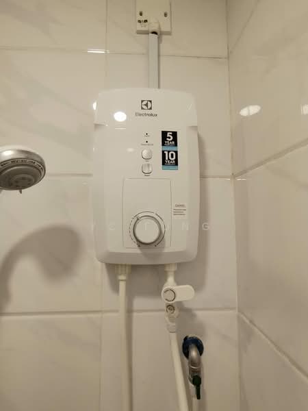 Service Residence for Rent at Country Garden Central Park - YC Fung - Bathroom - PropertyGuru.com.my