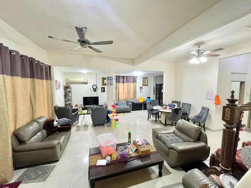 2-storey Terraced House for Sale in Bandar Baru Bangi (Selangor) - Rizamudin Mugeni - Living Room - PropertyGuru.com.my