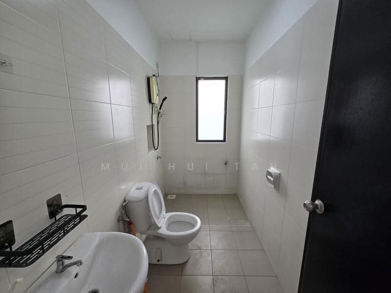 Cluster House for Rent in Taman Adda Heights (Tebrau) - Mui Hui Tan - Bathroom - PropertyGuru.com.my