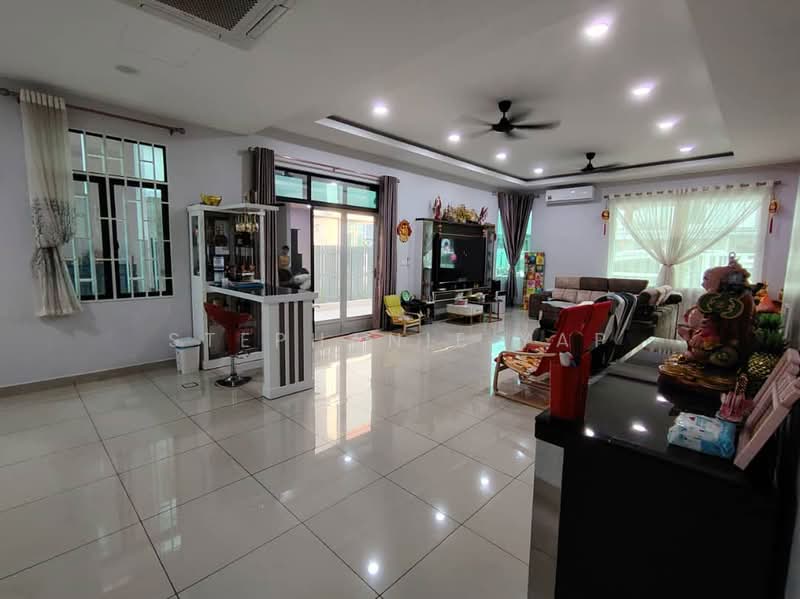 Rumah Berkembar untuk Dijual di Bandar Bestari (Klang) - Stephanie Yap - Living Room - PropertyGuru.com.my