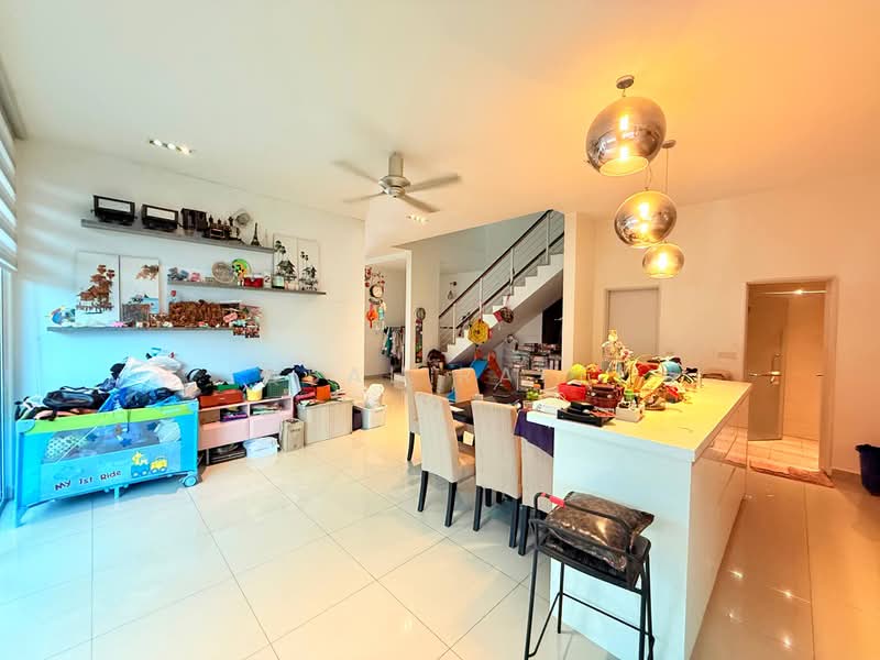 Rumah Berkembar untuk Dijual di Cyberjaya (Selangor) - Iqbal Rafei - Living Room - PropertyGuru.com.my