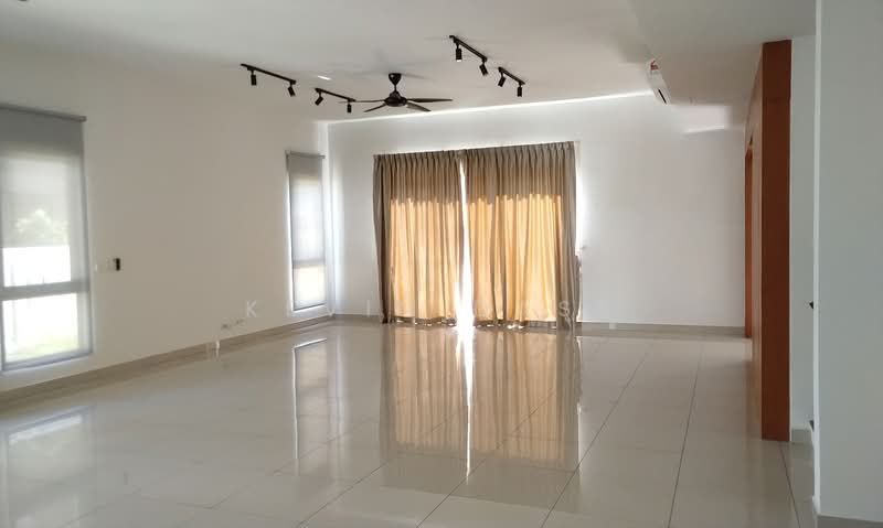 Rumah Berkembar untuk Dijual di Bandar Tropicana Aman (Telok Panglima Garang) - Kevin Dass - Living Room - PropertyGuru.com.my