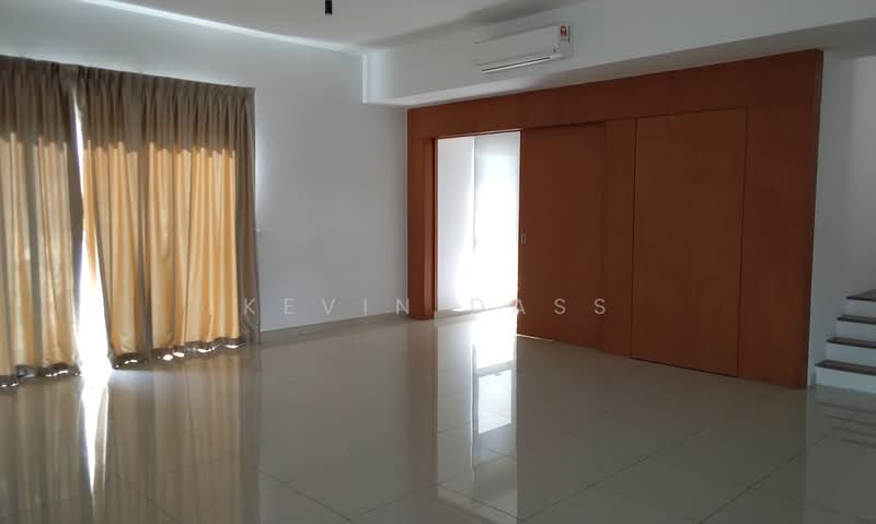 Rumah Berkembar untuk Dijual di Bandar Tropicana Aman (Telok Panglima Garang) - Kevin Dass - Living Room - PropertyGuru.com.my