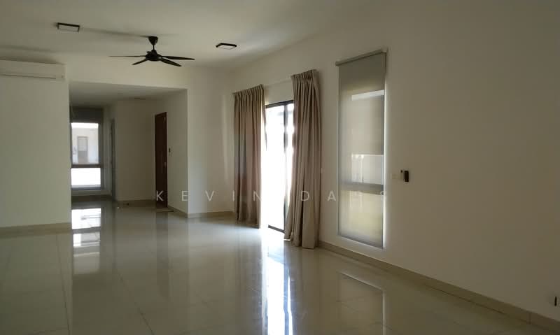 Rumah Berkembar untuk Dijual di Bandar Tropicana Aman (Telok Panglima Garang) - Kevin Dass - Living Room - PropertyGuru.com.my