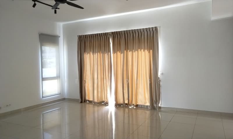 Rumah Berkembar untuk Dijual di Bandar Tropicana Aman (Telok Panglima Garang) - Kevin Dass - Living Room - PropertyGuru.com.my