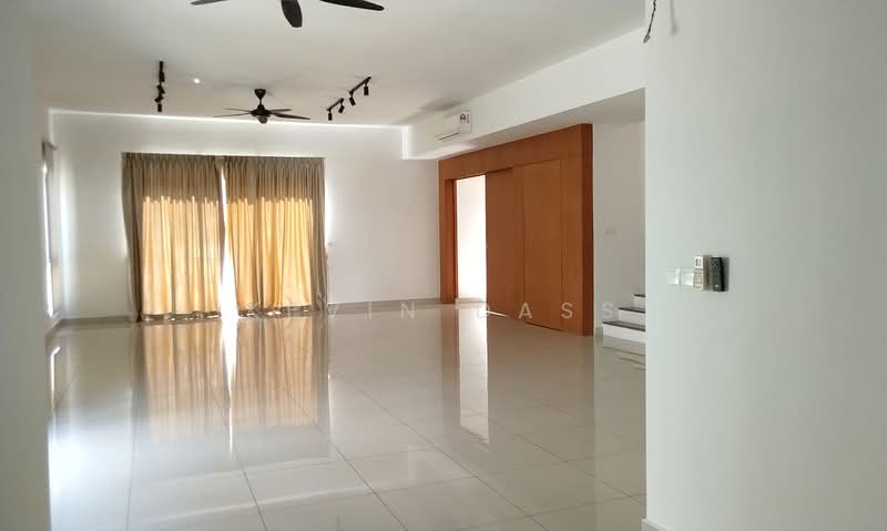 Rumah Berkembar untuk Dijual di Bandar Tropicana Aman (Telok Panglima Garang) - Kevin Dass - Living Room - PropertyGuru.com.my