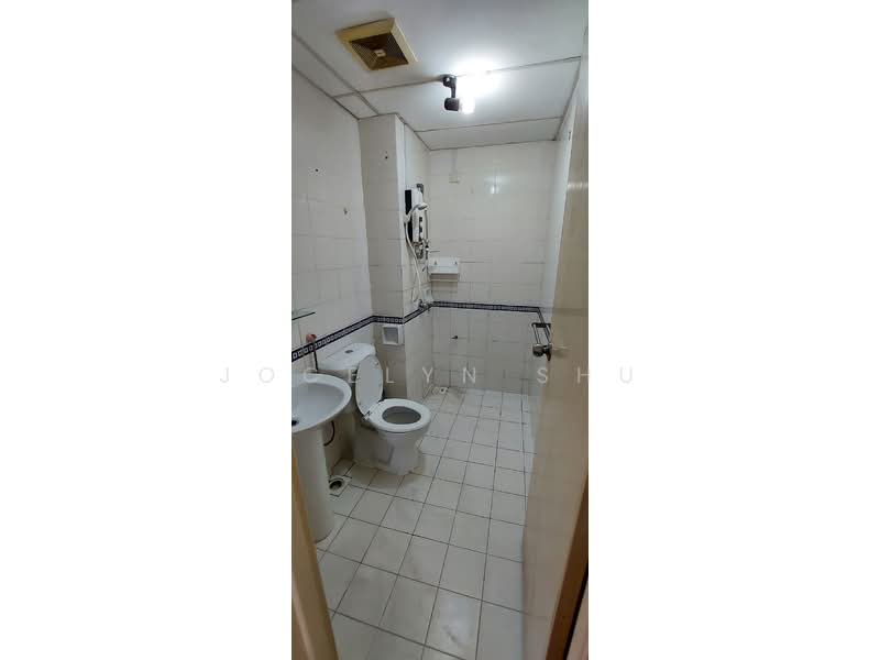 Service Residence for Rent at Maytower Serviced Residences - Jocelyn Shu - Bathroom - PropertyGuru.com.my