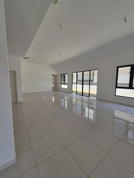 Rumah Berkembar untuk Dijual di Telok Panglima Garang (Selangor) - KG Tan - Living Room - PropertyGuru.com.my