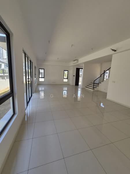Rumah Berkembar untuk Dijual di Telok Panglima Garang (Selangor) - KG Tan - Living Room - PropertyGuru.com.my