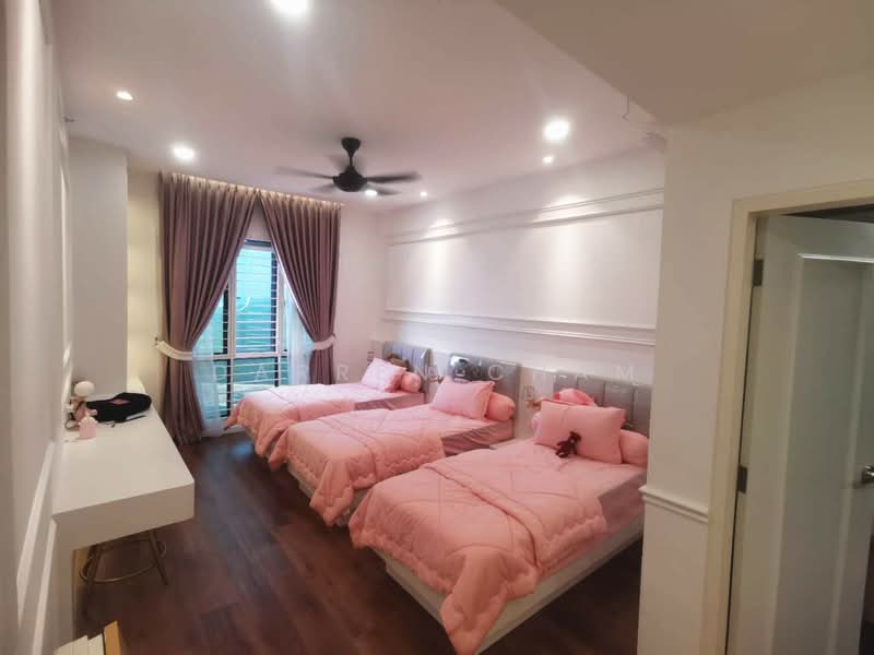 Service Residence for Sale at Suasana @ Utropolis - Darren Cham - Bedroom - PropertyGuru.com.my