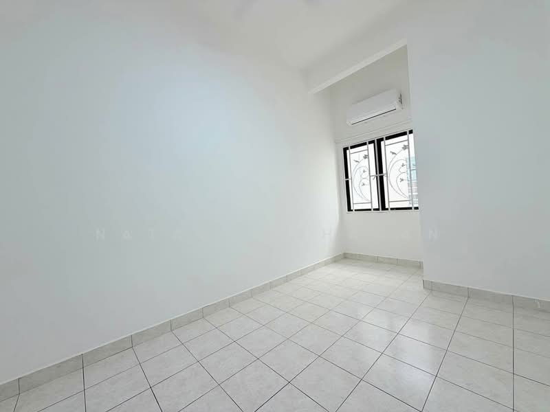 2-storey Terraced House for Sale in Laman Glenmarie (Shah Alam) - Natasha Shadan - Interior - PropertyGuru.com.my