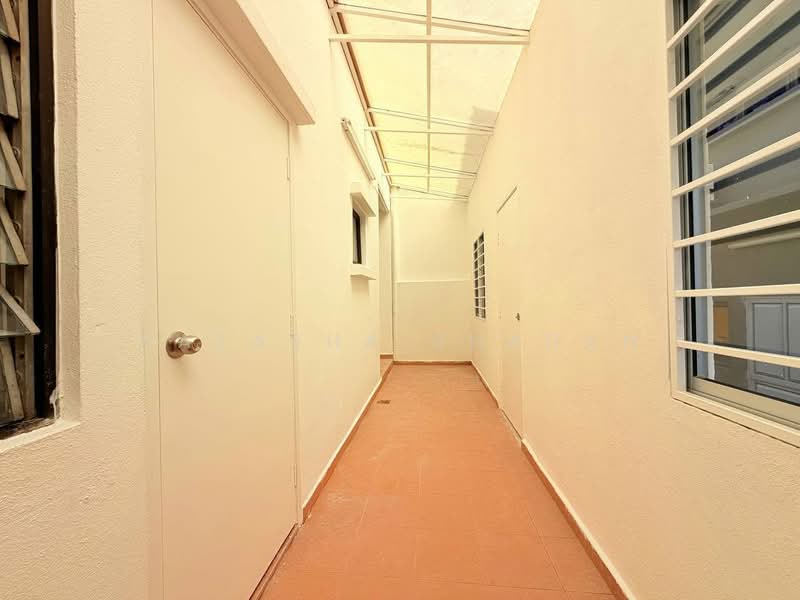 2-storey Terraced House for Sale in Laman Glenmarie (Shah Alam) - Natasha Shadan - Corridor - PropertyGuru.com.my