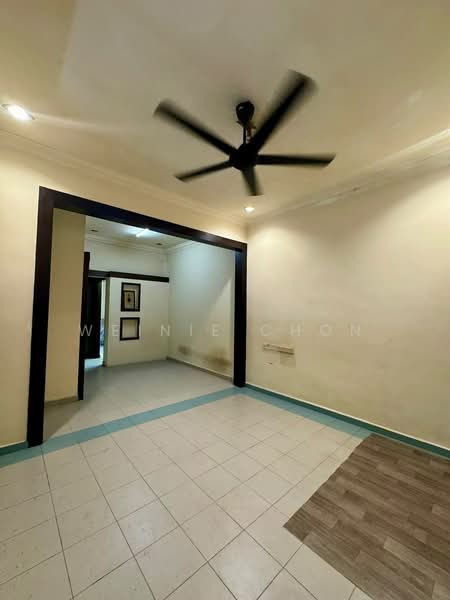 2-storey Terraced House for Sale in Taman Putri Kulai (Kulai) - Weinie Chon - PropertyGuru.com.my