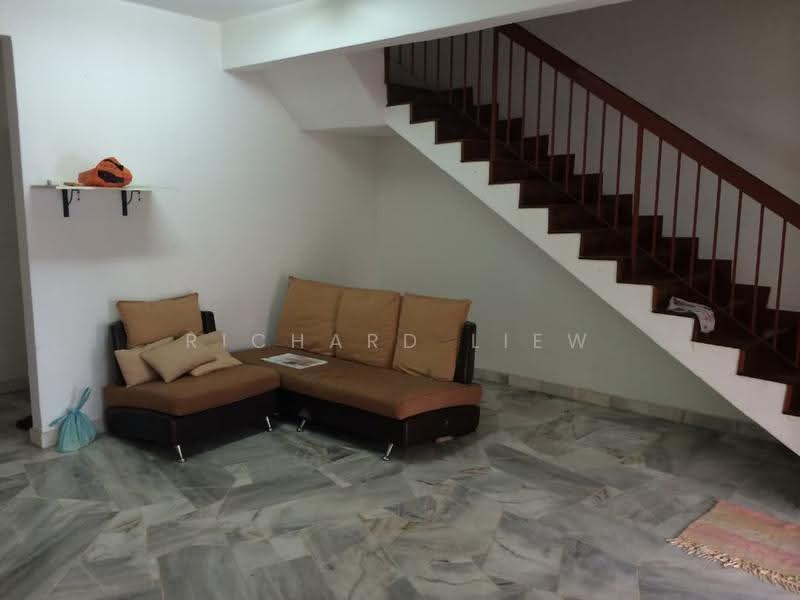 2-storey Terraced House for Sale in Taman Bukit Mayang Emas (Petaling Jaya) - Richard Liew - Living Room - PropertyGuru.com.my