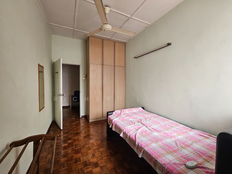 Rumah Teres 2 Tingkat untuk Dijual di Taman Bukit Mayang Emas (Petaling Jaya) - Richard Liew - Bedroom - PropertyGuru.com.my
