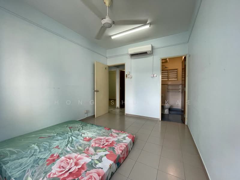 Apartment for Sale at Akasia Apartment - Chong Shun Kae - Bedroom - PropertyGuru.com.my