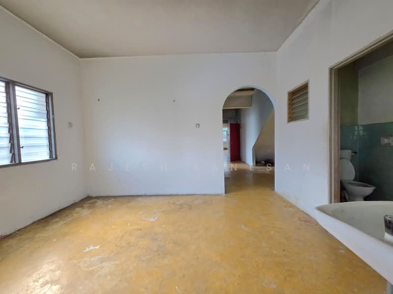 Shop for Sale in Rawang (Selangor) - Rajesh Kanesan - Interior - PropertyGuru.com.my