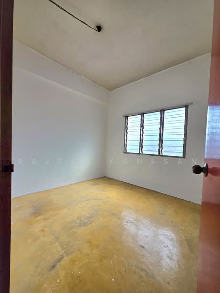 Shop for Sale in Rawang (Selangor) - Rajesh Kanesan - Interior - PropertyGuru.com.my