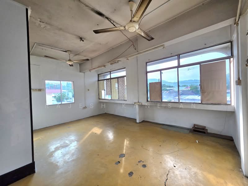 Shop for Sale in Rawang (Selangor) - Rajesh Kanesan - Interior - PropertyGuru.com.my