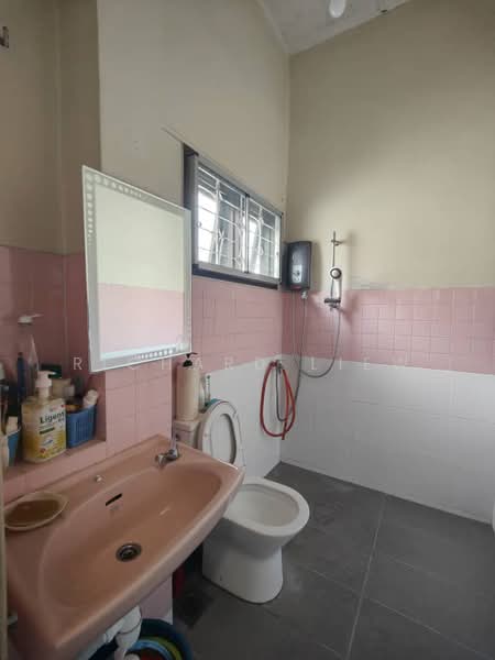 Rumah Teres 2 Tingkat untuk Dijual di SS25 (Petaling Jaya) - Richard Liew - Bathroom - PropertyGuru.com.my